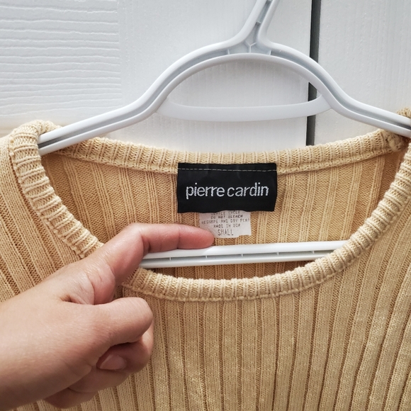 Sweater - Picture 2 of 4